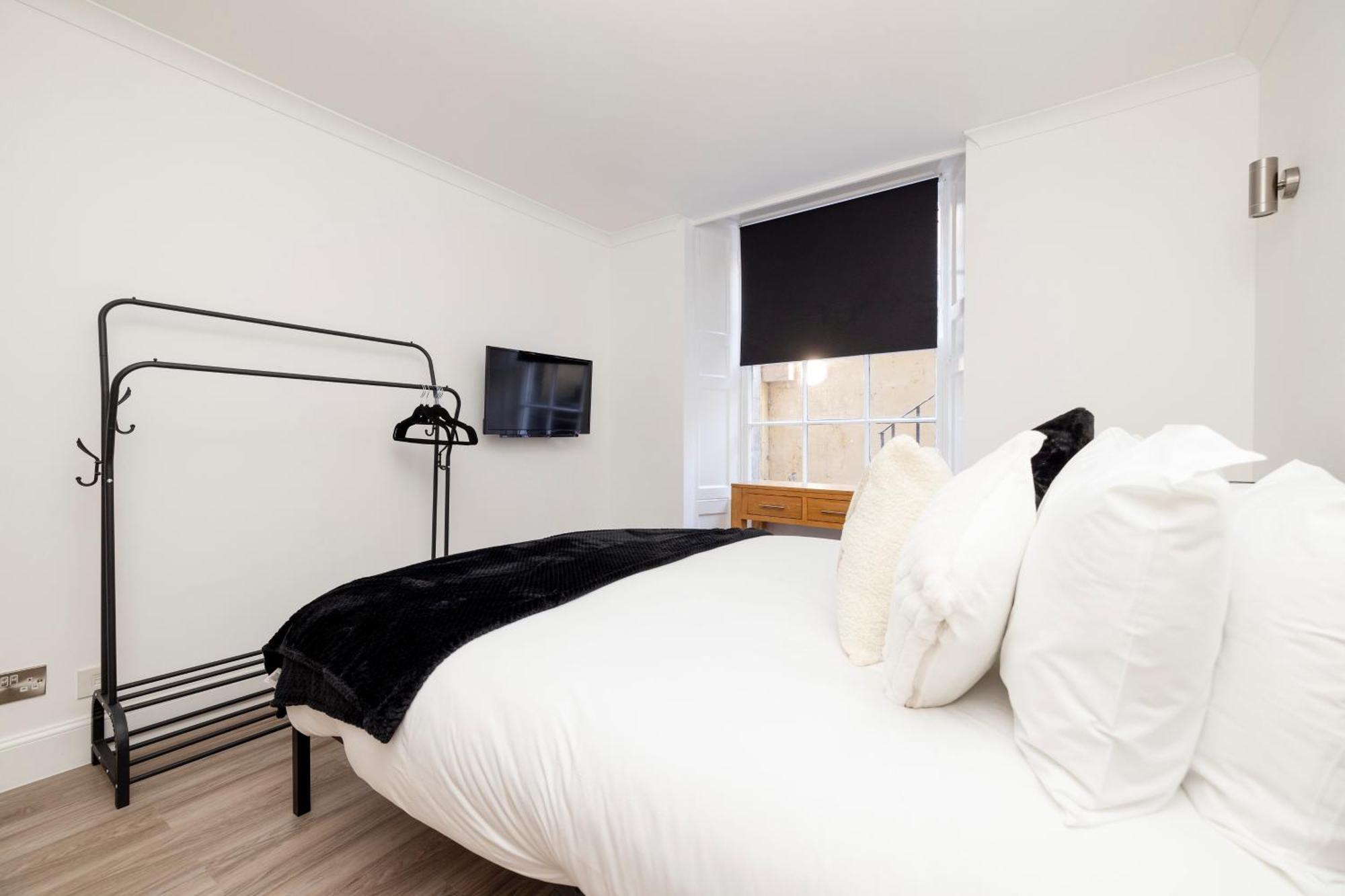 Joivy 3Br Flat In Haymarket With Free Parking Edynburg Zewnętrze zdjęcie