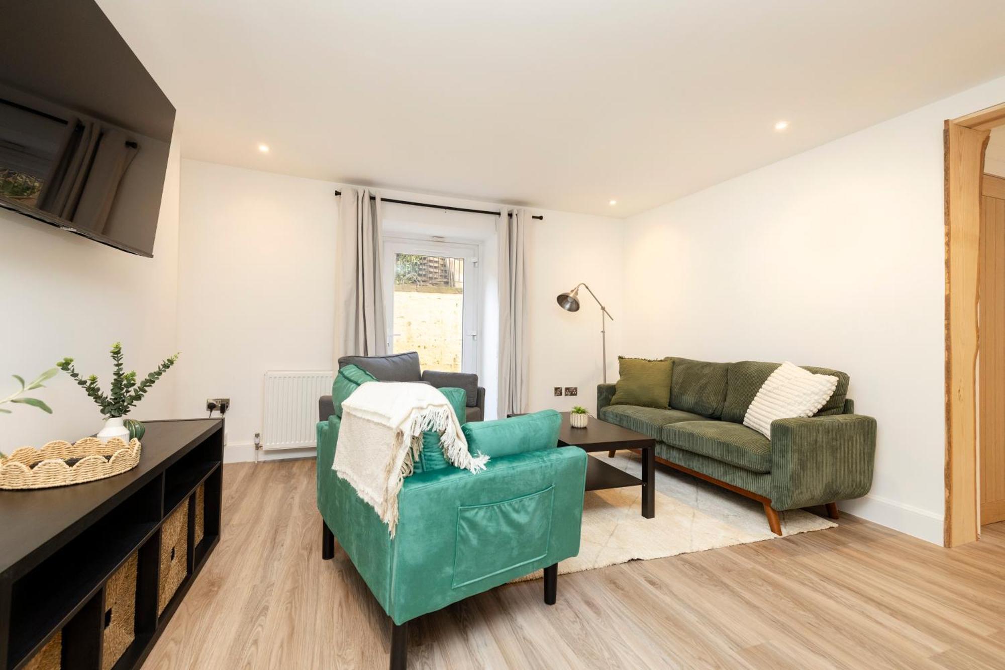 Joivy 3Br Flat In Haymarket With Free Parking Edynburg Zewnętrze zdjęcie